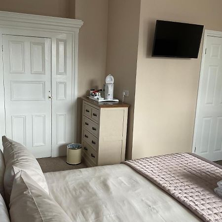 Glenora Guest House Whitby Esterno foto