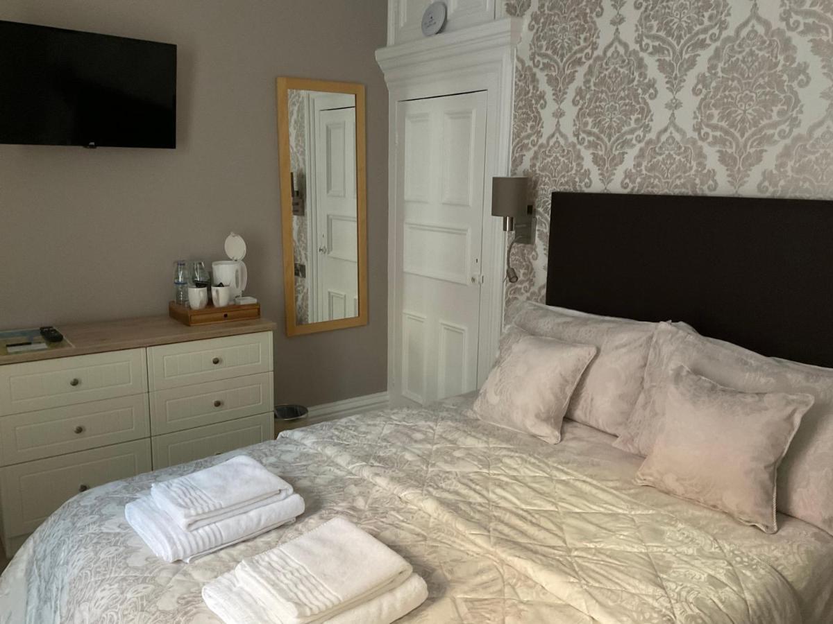 Glenora Guest House Whitby Esterno foto