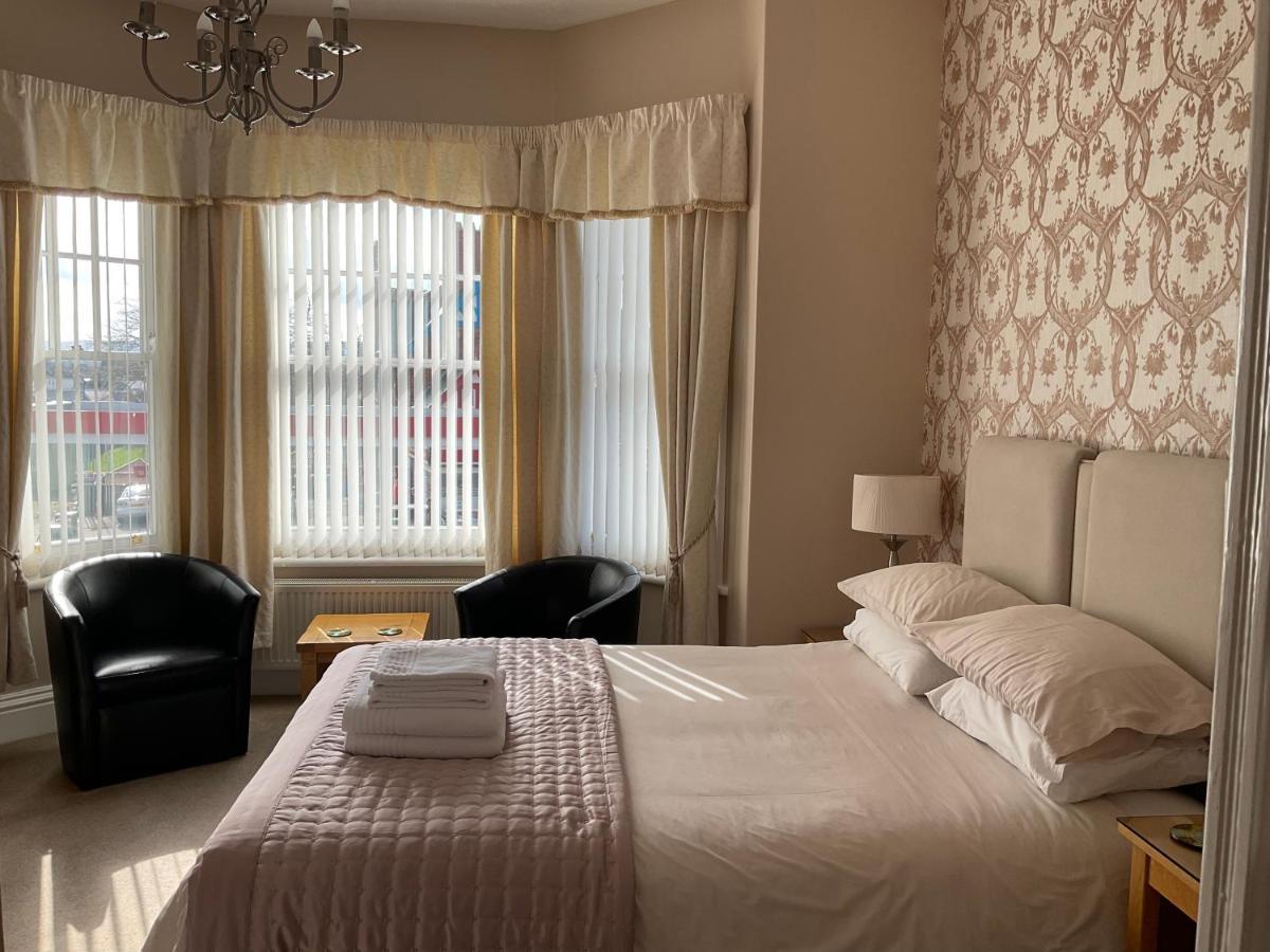 Glenora Guest House Whitby Esterno foto