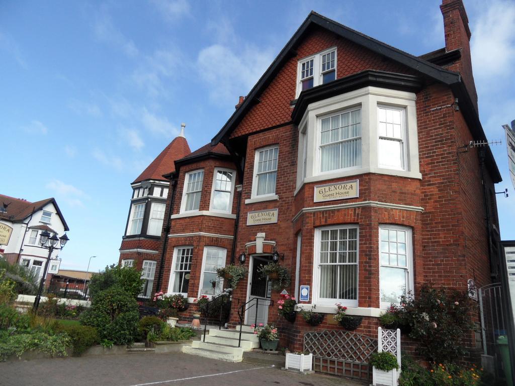 Glenora Guest House Whitby Esterno foto