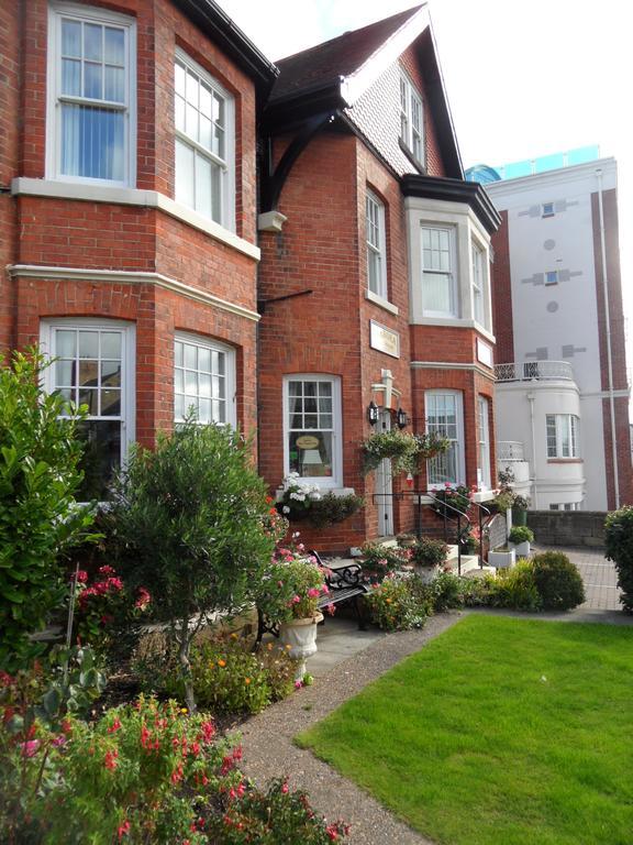 Glenora Guest House Whitby Esterno foto