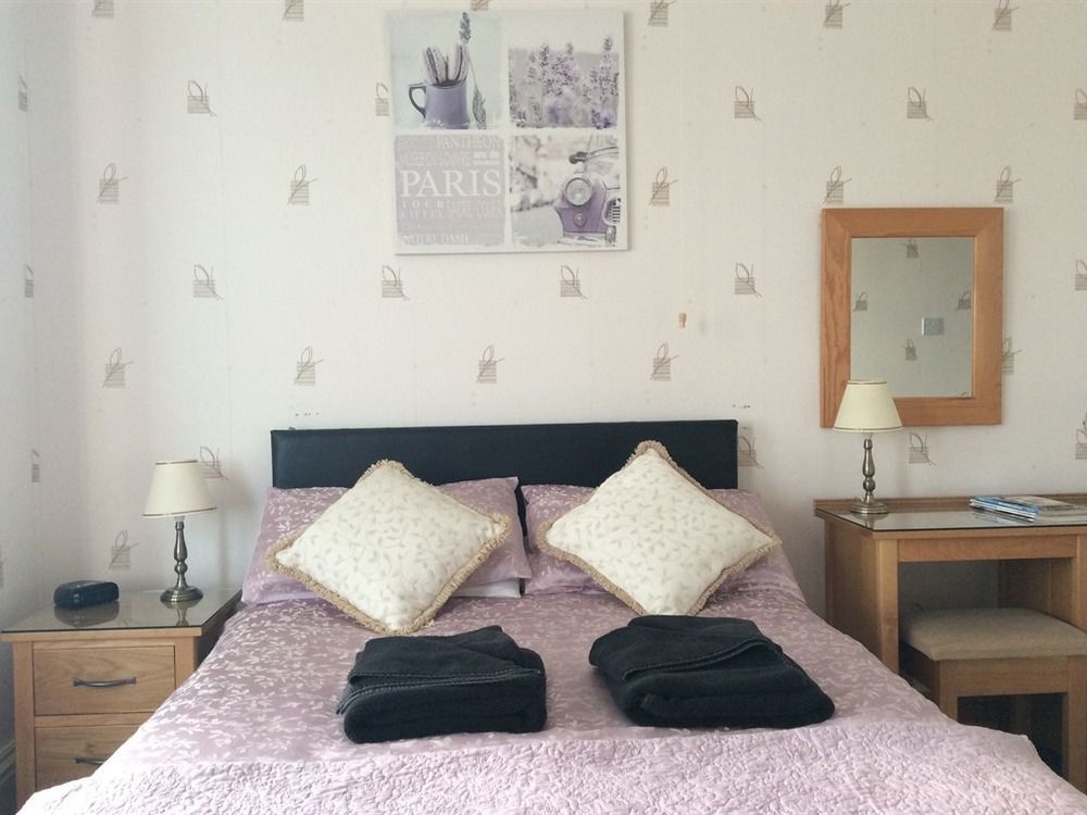 Glenora Guest House Whitby Esterno foto
