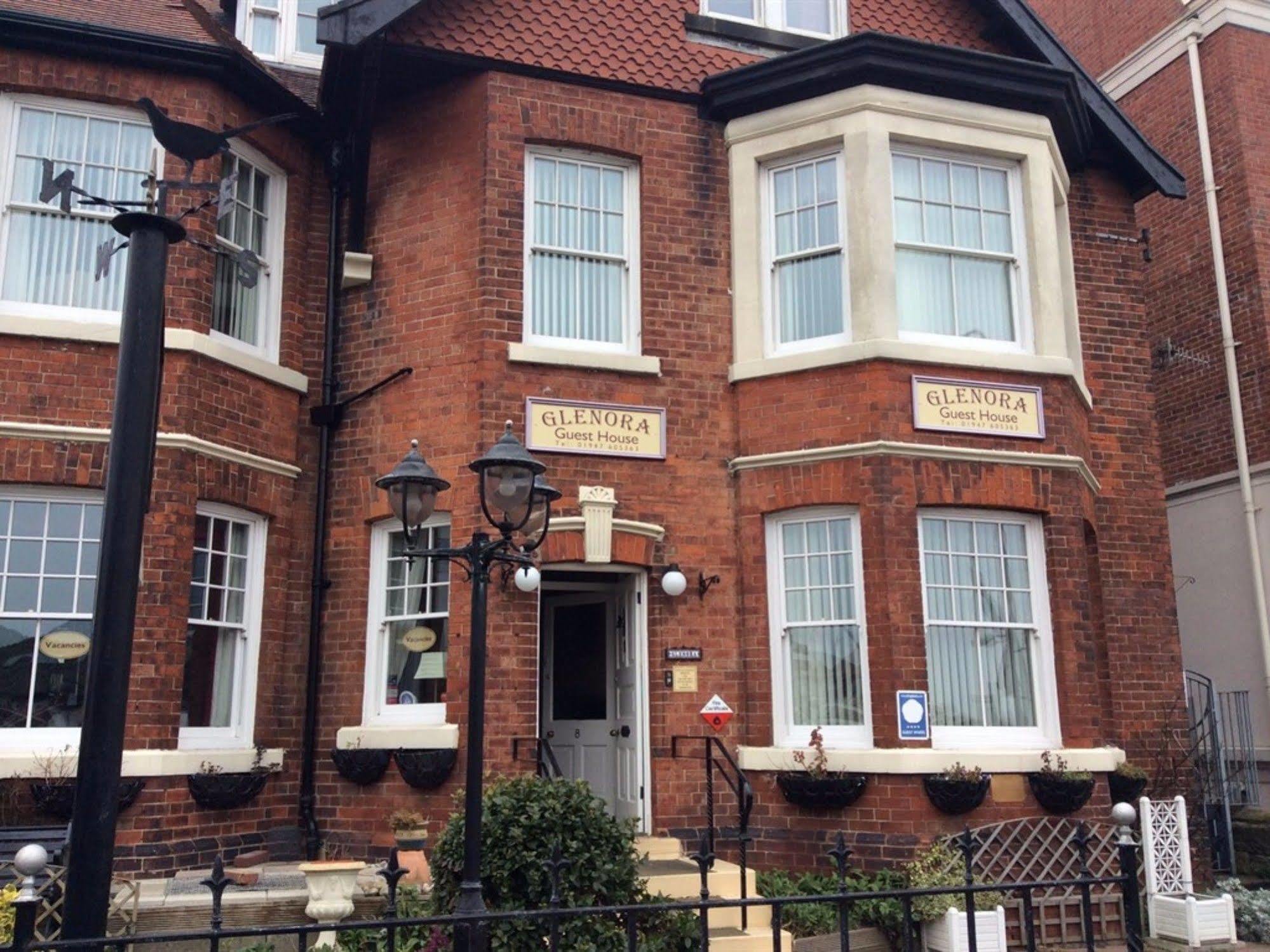 Glenora Guest House Whitby Esterno foto